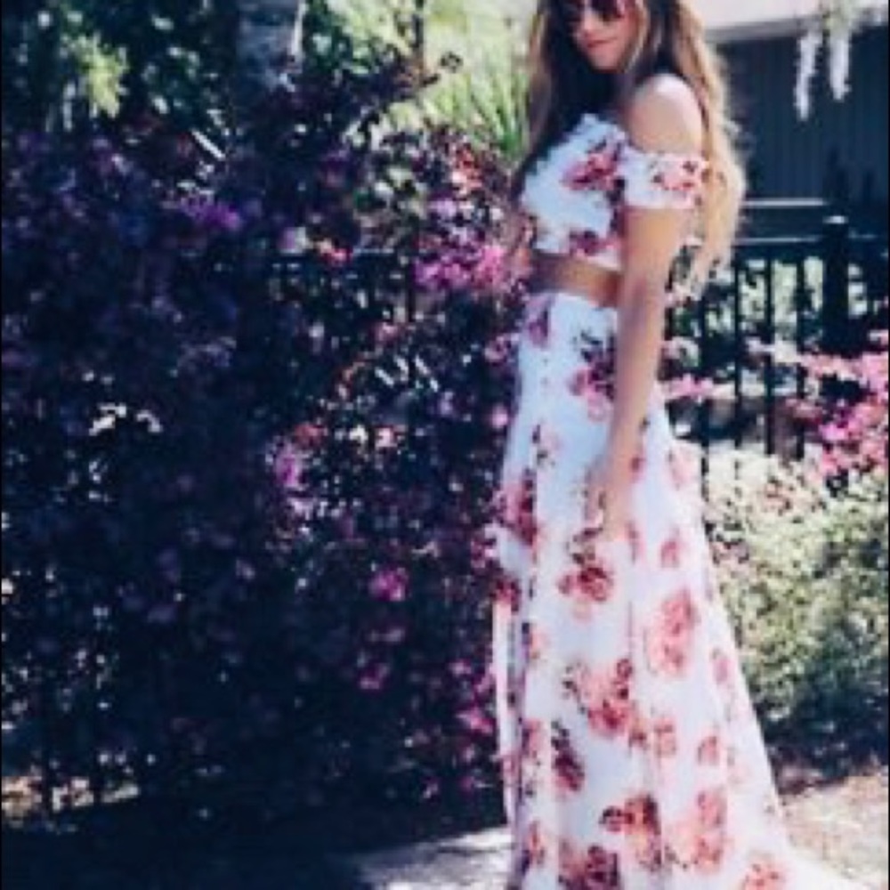 2 piece skirt and crop top